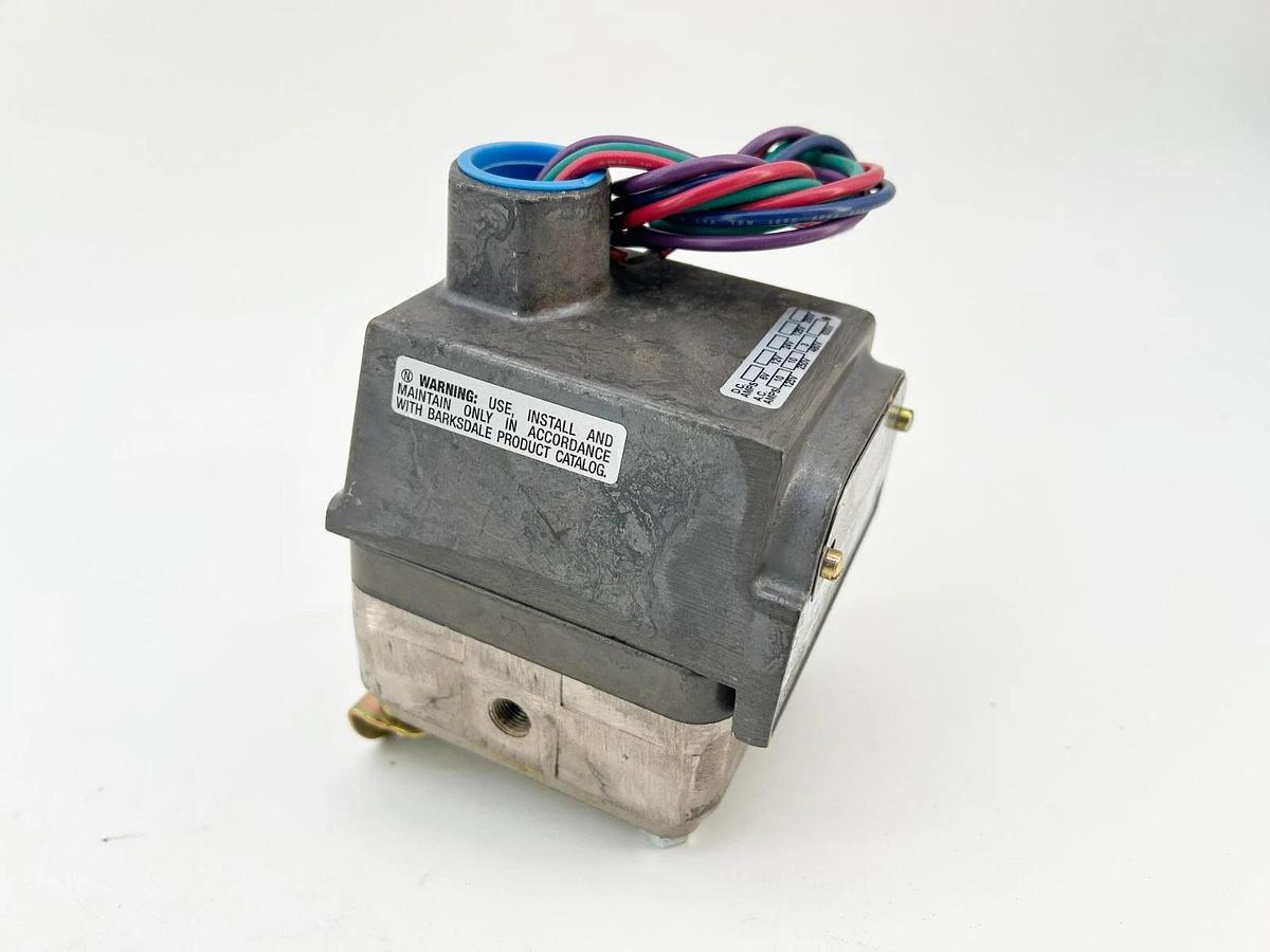 New Barksdale CDPD1H-A3SS Pressure Switch 3PSI 1/8NPT NEMA 4