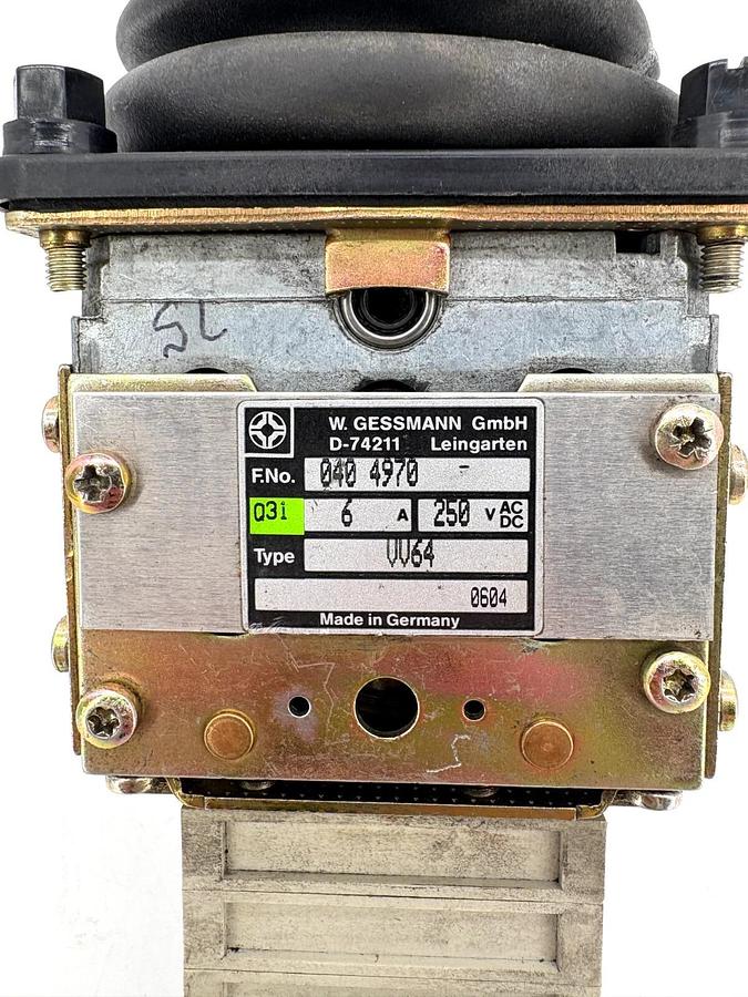Used Gessmann VV64 2-Axis Joystick Controller Spring Returns to Center 6A 250V