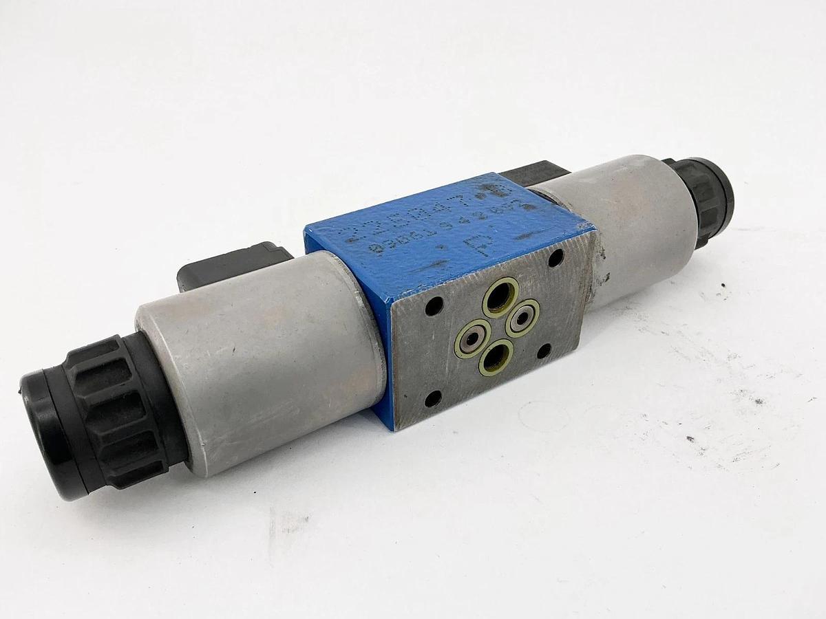 New Rexroth 3DREP6C21/25EG24N9K4/V Hydraulic Control Valve 25Bar R900929529