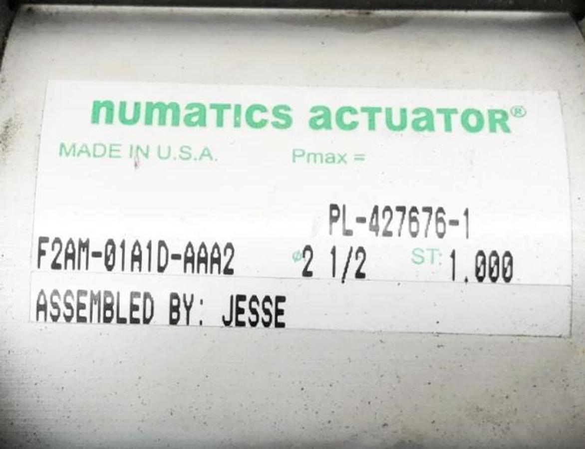 New Numatics F2AM-01A1D-AAA2 Pneumatic Cylinder 2-1/2" Bore 1" Stroke - No Box