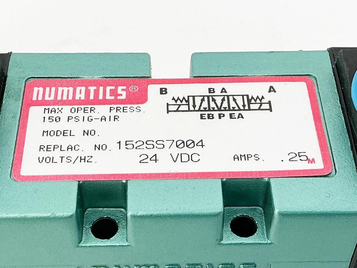 New Numatics 152SSS7004 Solenoid Valve 24VDC .25A