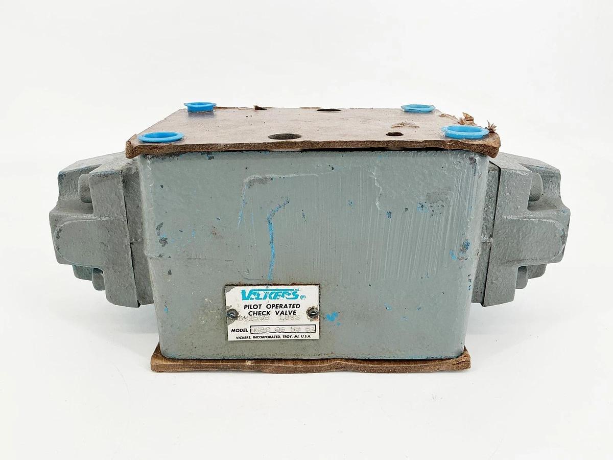 New Vickers DGPC-06-DB-51 Pilot Operated Check Valve 591509 - No Box