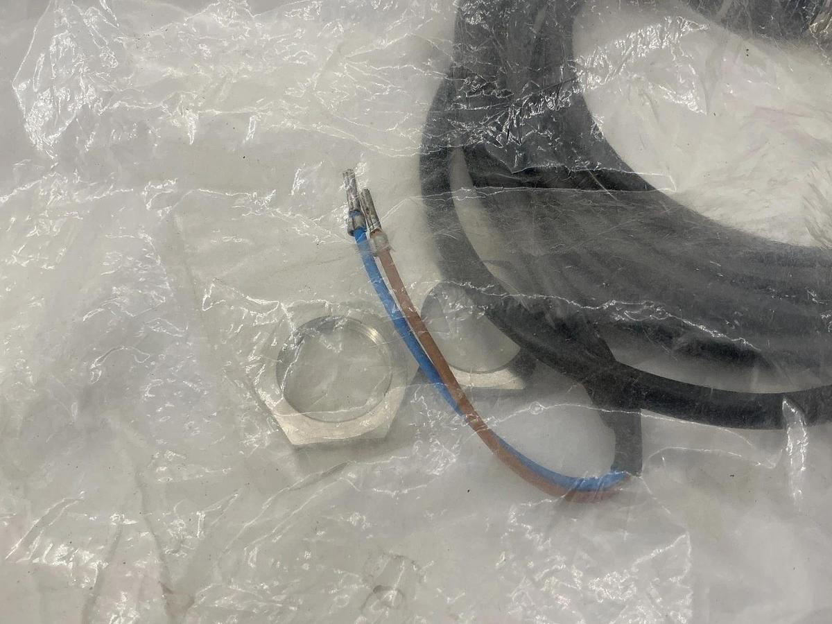 New IFM Efector IG0327 Inductive Prox Sensor 20-250V Sn=5mm IGA2005-BBOA