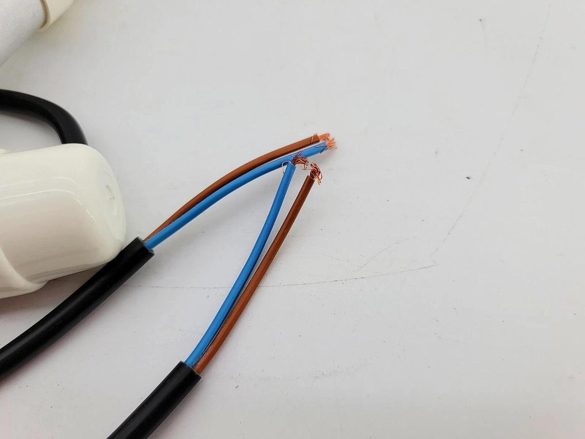 Lot of 2 New MFB MKP 12/321/36 Motor Run Capacitor 280VAC 12 uf +/- 5%