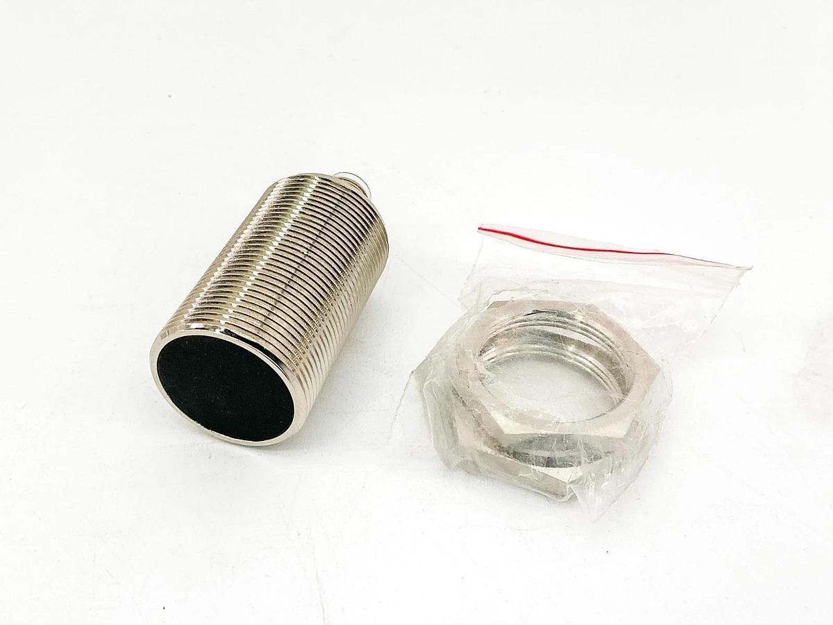 New Allen Bradley 872C-D10NP30-D4 Inductive Proximity Sensor 30VDC 200mA Ser.E