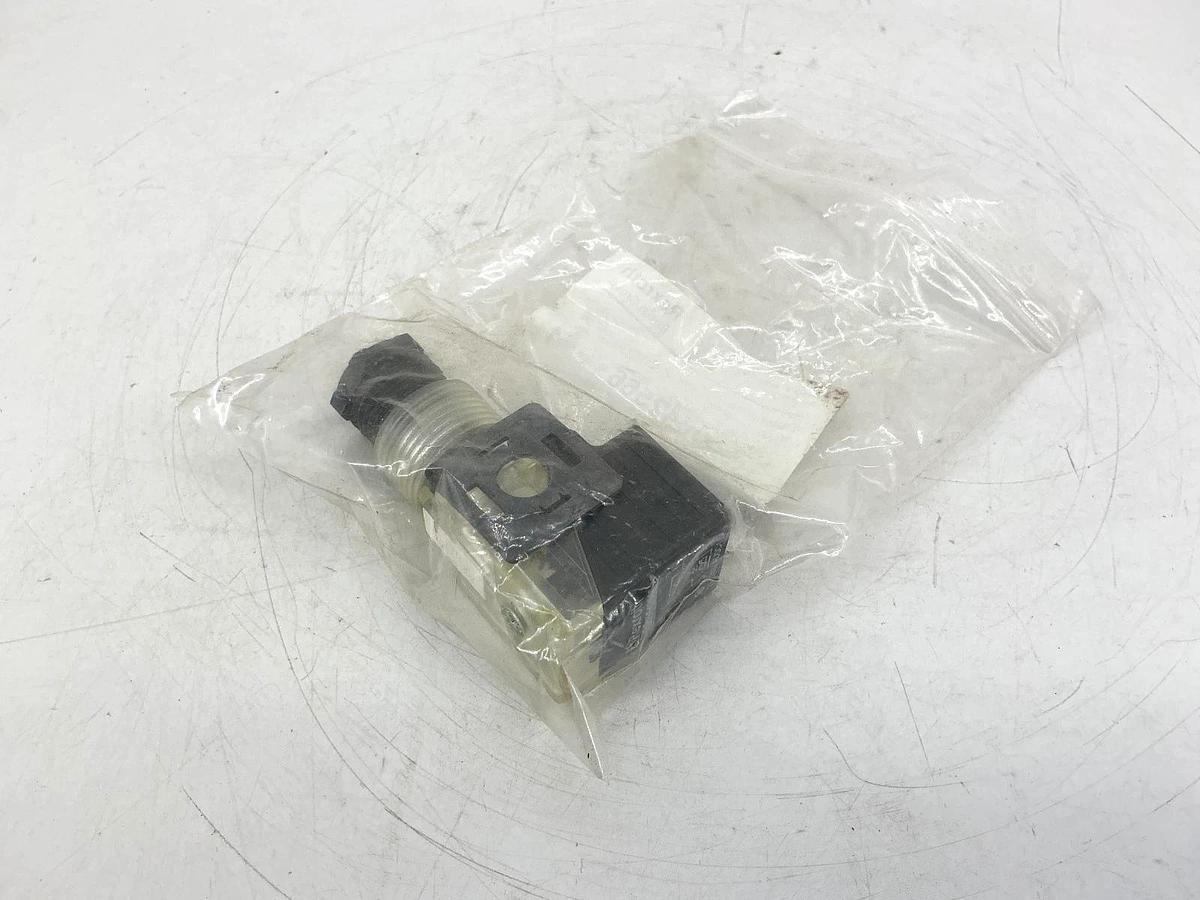 New Bosch Rexroth R900842566 Plug-In Connector 3P 1.5A 24-240VDC/VDC