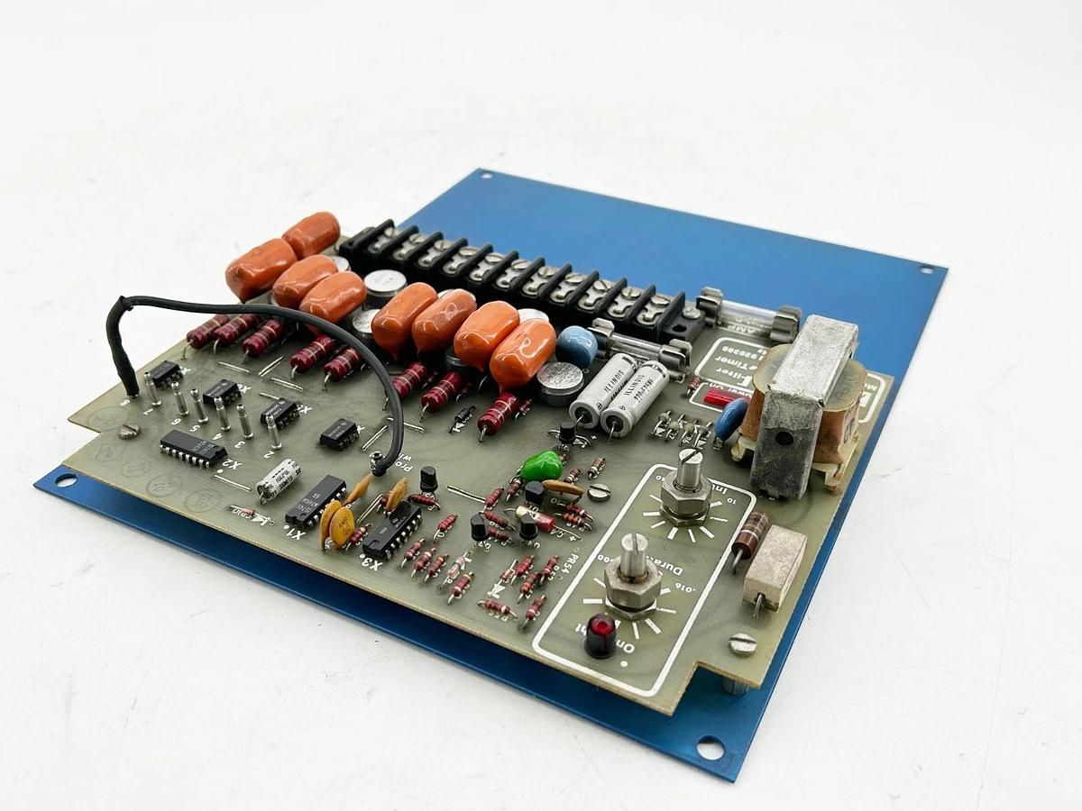 Used American Air Filter T1320 Amer Pulse Timer 926386 120V 50/60Hz