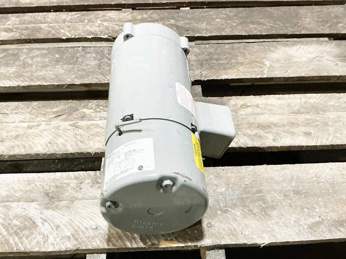 New Boston Gear FYTB-B Electric Motor 34-2763-327-3 1/2HP 575V .72A 60Hz