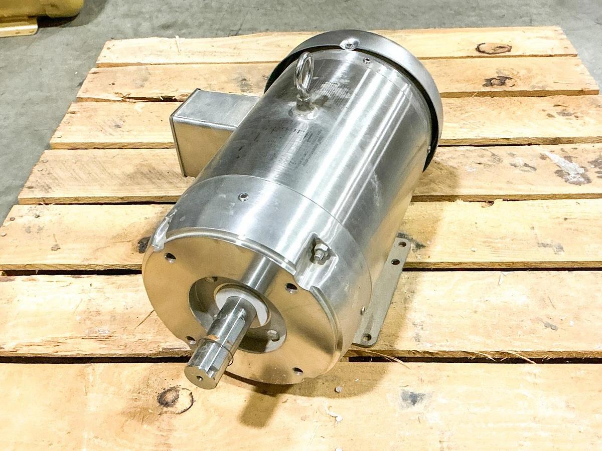 New Baldor CESSWDM3710T Electric Motor 460V 3PH 7.5HP 19A 1770RPM 37J639T864G1