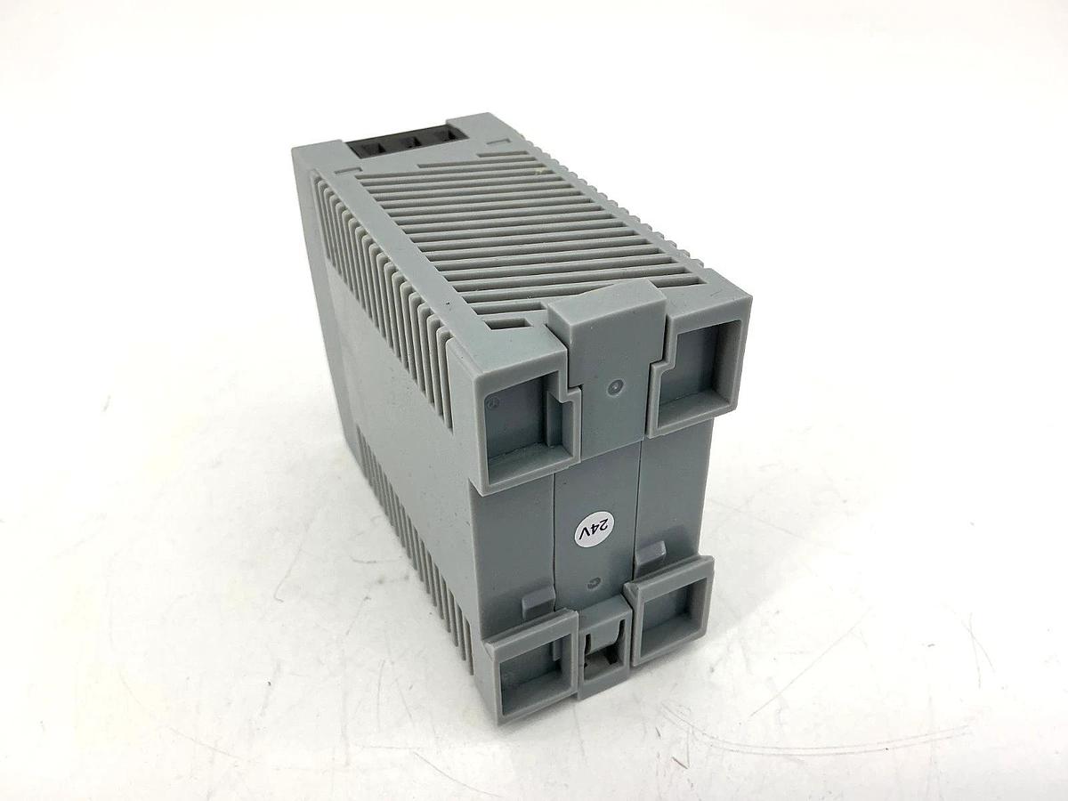 New Emerson Sola SDP-1-24-100T Power Supply 1.3A 24VDC 115/230VAC