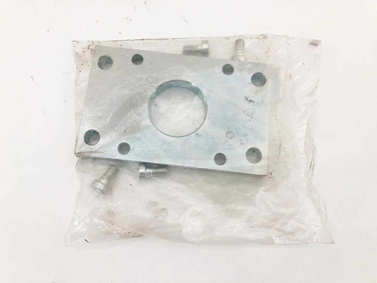 New Festo FNC-100 Mounting Bracket 174381