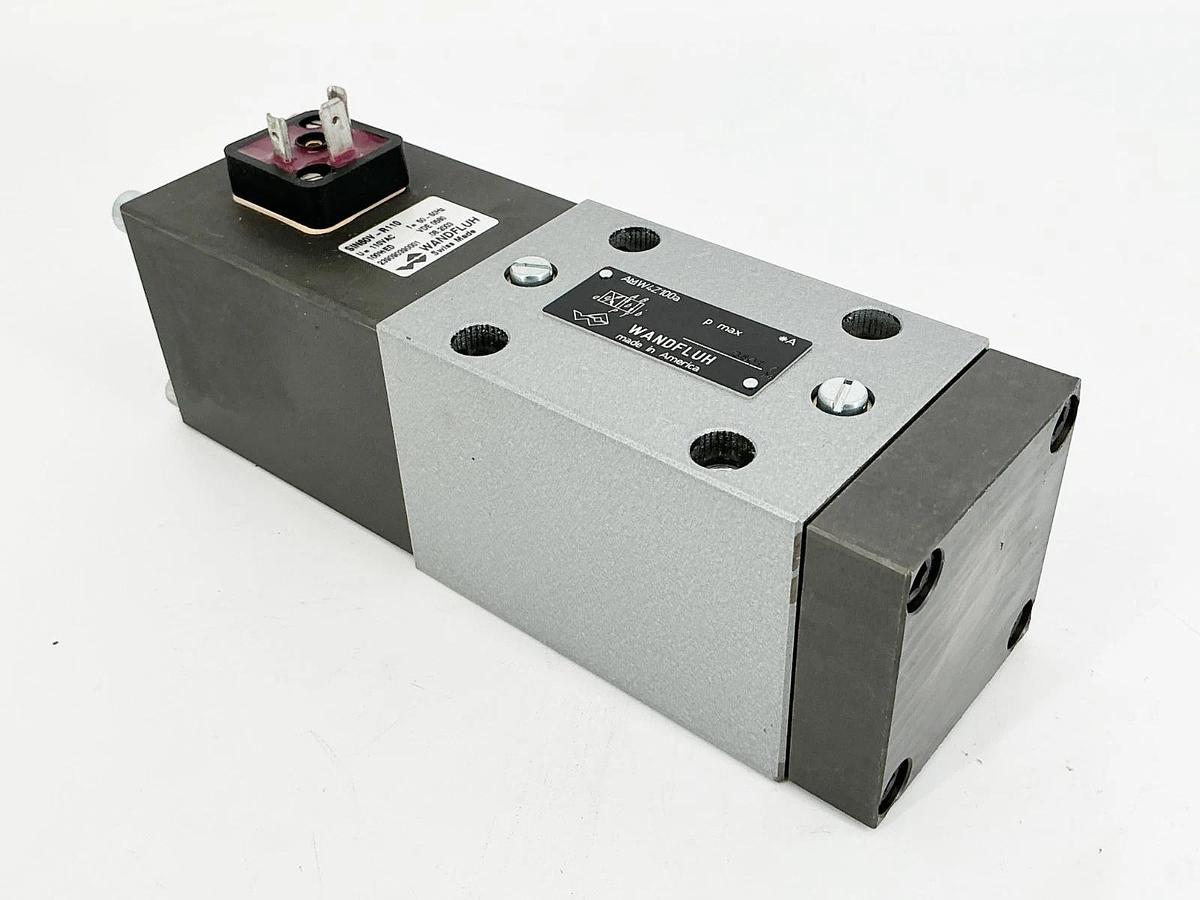 New Wandfluh AMW4Z100A Solenoid Valve 110VAC 50/60Hz