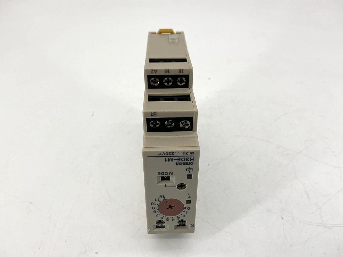 New Omron H3DE-M1 Timer Relay Time: 0.1sec-120hr 5A 250V 24-230VAC/DC 50/60HZ