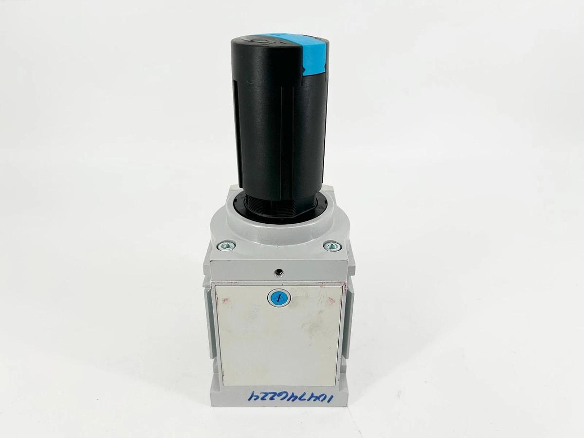 New Festo MS9-LR-G-D7-RG-BAR-AS Pressure Regulator 300psi 562530 - No Box