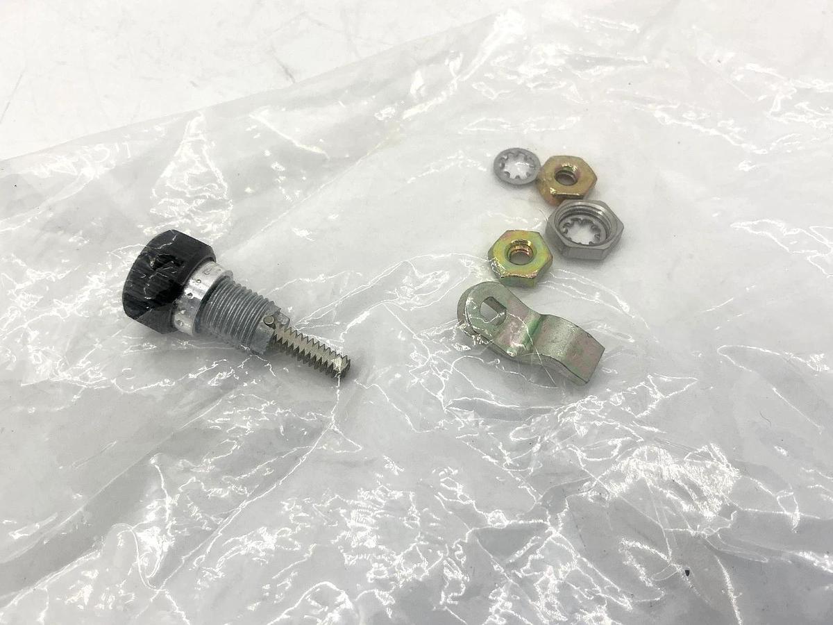 Lot of 2 New Southco 69-10-301-11 Cam Latch 612430
