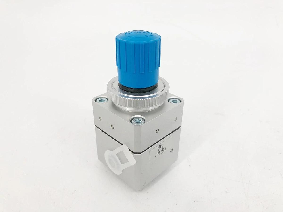 New Festo LRP-1/8-6 Precision Pressure Regulator 8 bar 2416371