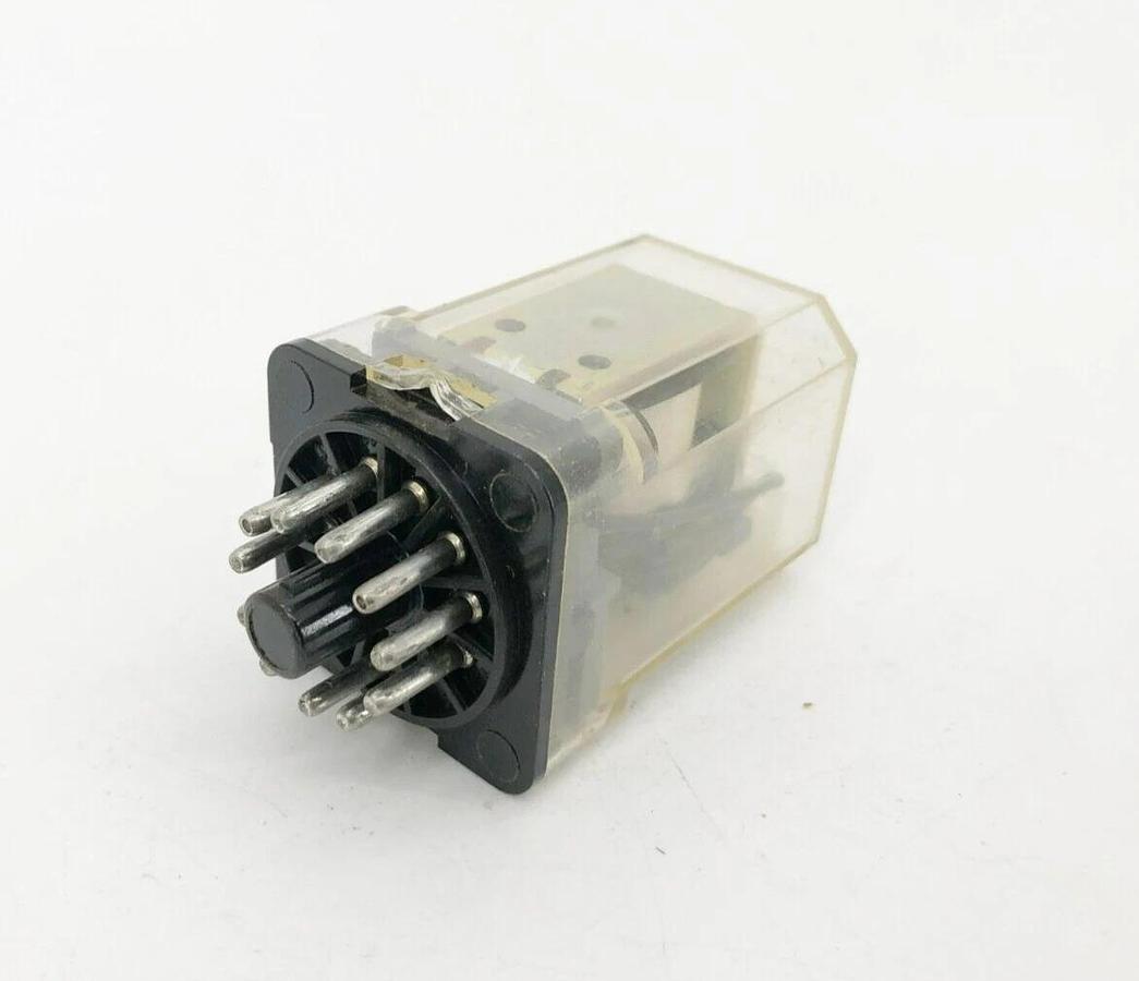 Used Schrack RN 600 009 Relay 11-Pin 10k Ohms
