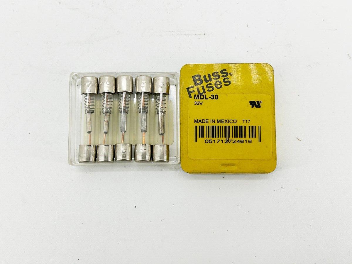 New Pack of 5 Bussmann MDL-30 Glass Fuse 20A 32V