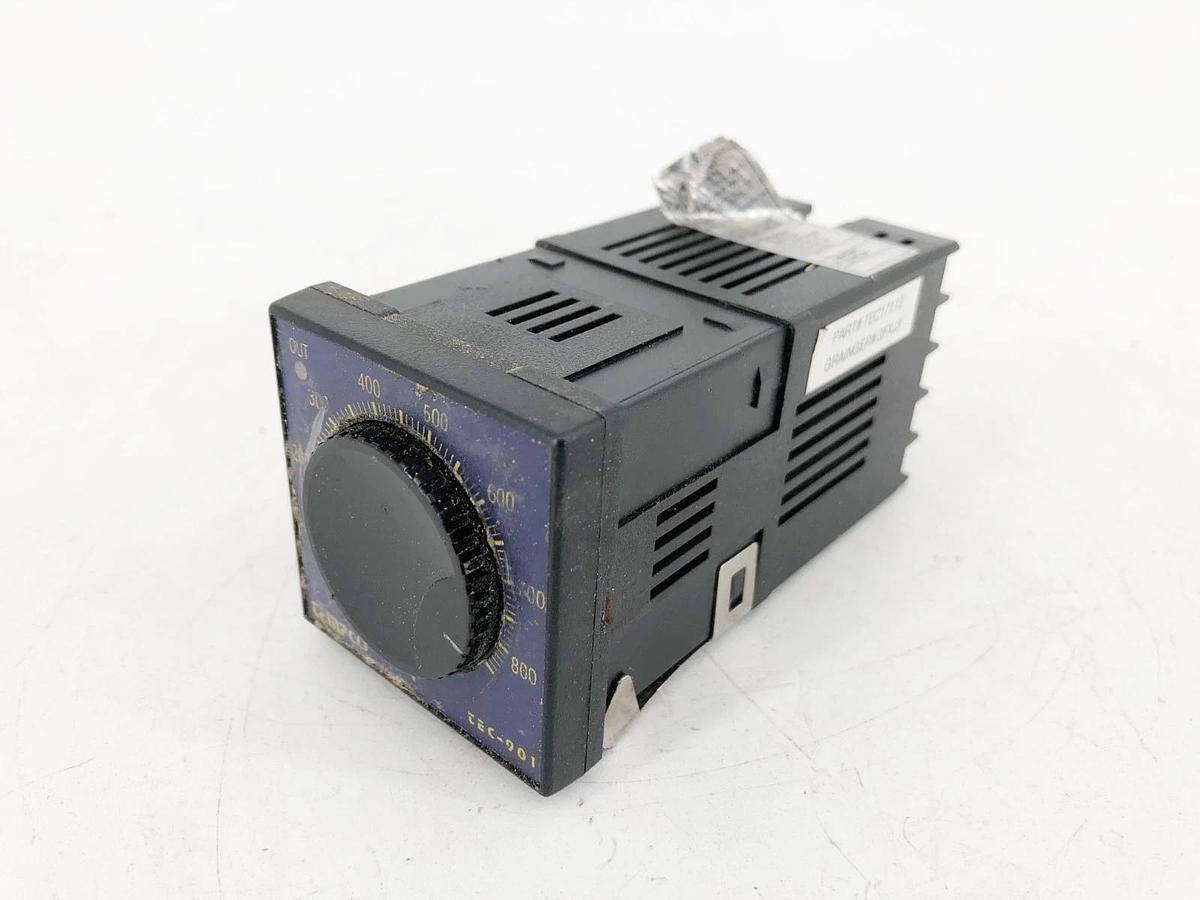 Used Tempco TEC-901 Temperature Controller TEC17112 110VAC 3FXJ3