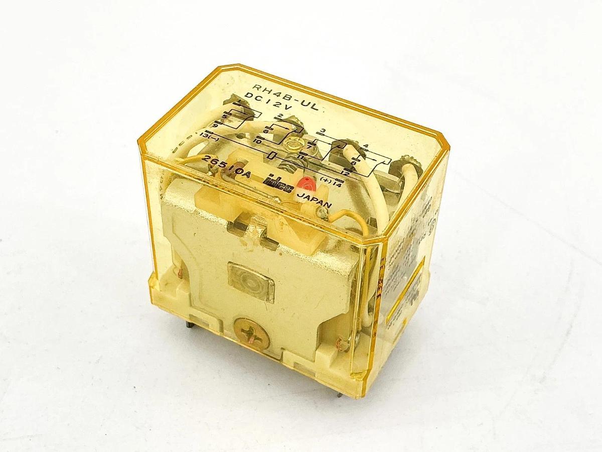 New Lot of 3 IDEC RH4B-UL Relay 24VDC 10A -No Box