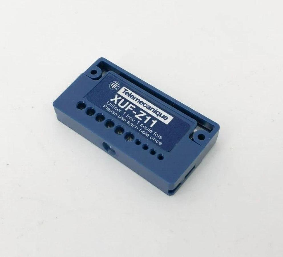 New Telemecanique XUF-N5L0.L2 Sensor/ Fiber Optic Light