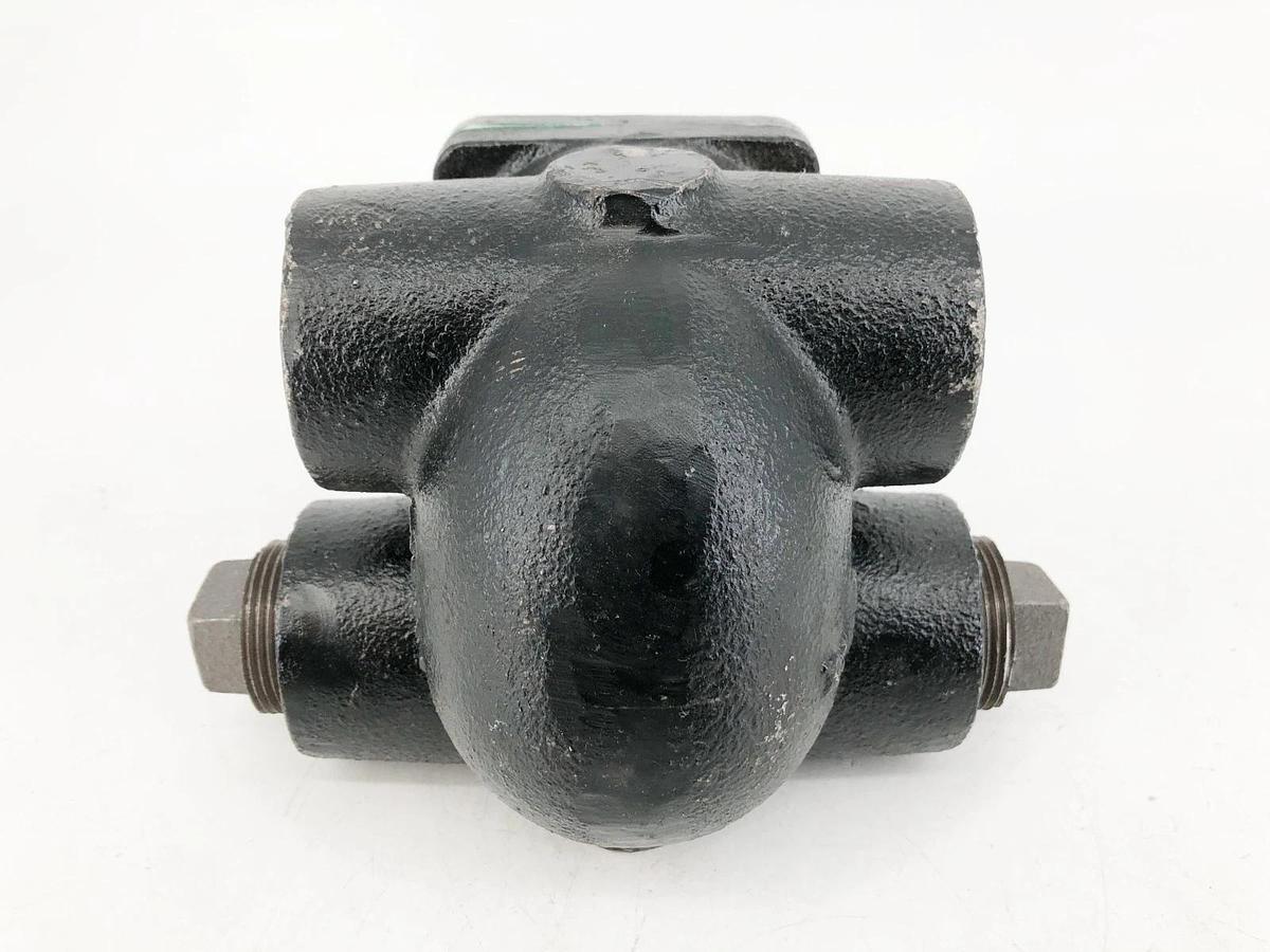 New Watts WFT-30 Regulator 250psi 1-1/4" Max Diff. Press. 30 ΔP - No Box