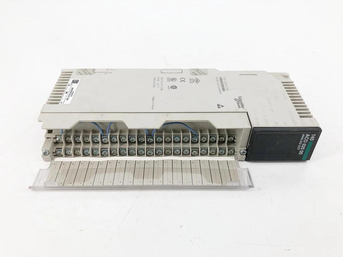 Used Schneider Automation 140ACO02000 TSX Quantum Analog Output Module 4CH