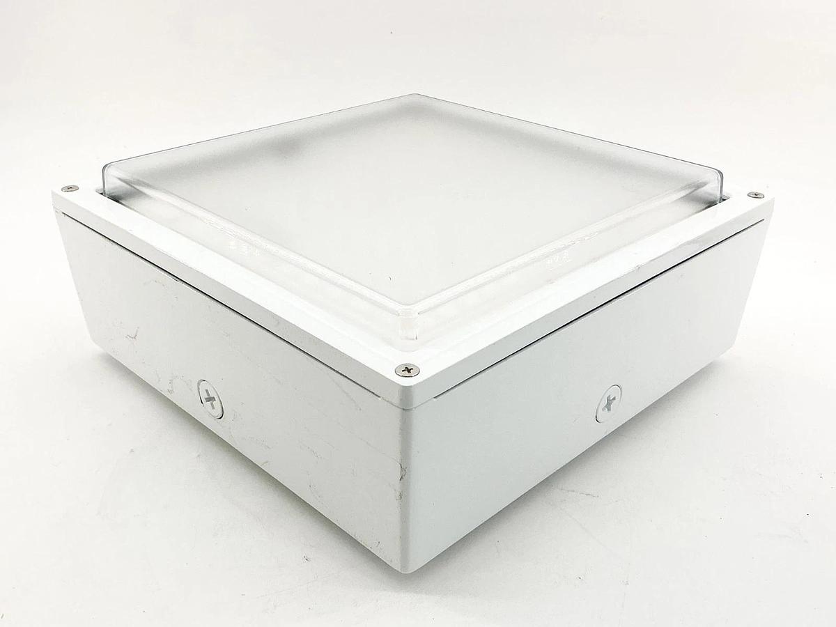 New RAB VANLED40W Fixture 120/277V 5000K Drop Clear Lens White
