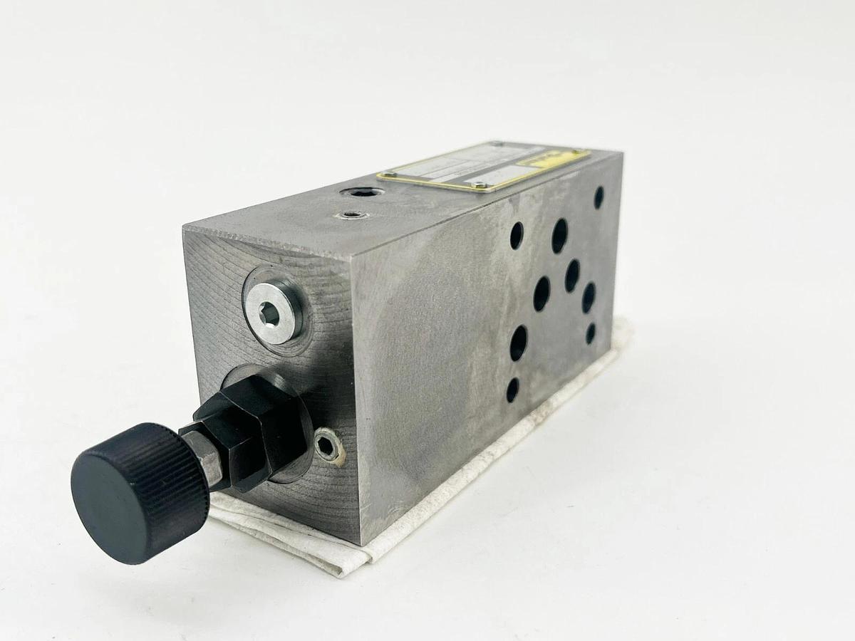 New Parker RM3PT25KN Hydraulic Relief Valve 5000PSI