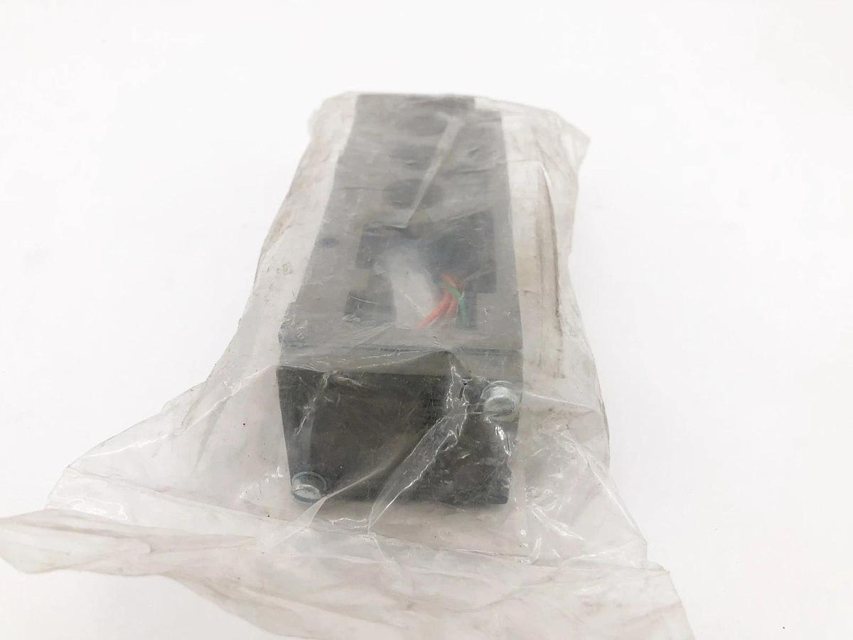 New Numatics 229-682 Valve Base