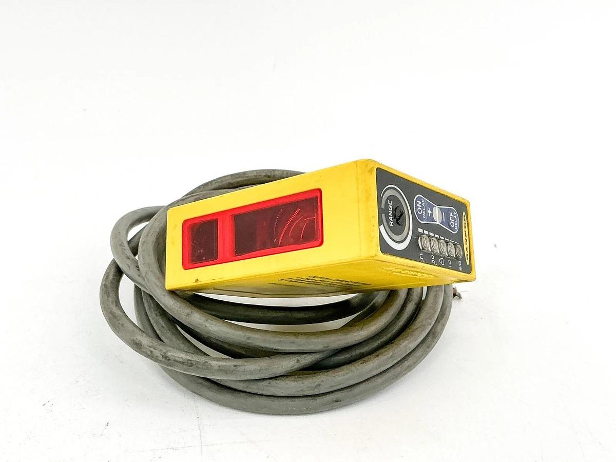 Used Banner Engineering Q60BB6AFV1000 Photoelectric Sensor 10-30VDC 0339A