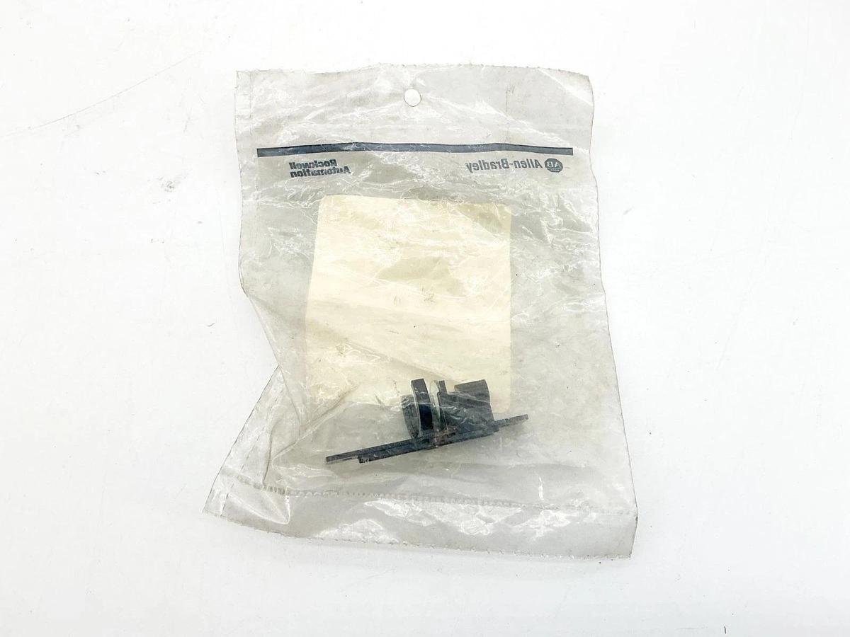 New Lot of 3 Allen Bradley 77131-107-02 Lamp Base Assembly