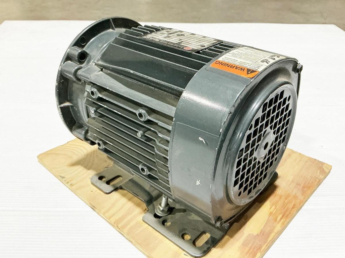 New U.S Motors 809-H569-M Electric Motor 1.5HP 575V 3440RPM 3PH 56C Frame