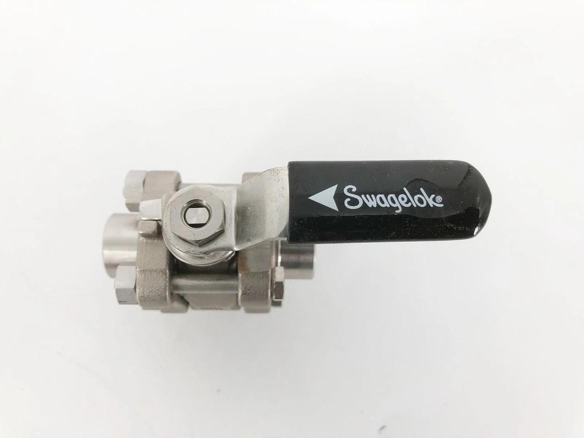 New Swagelok SS-62XTF4 3-Piece 3-Way Ball Valve 1/4" NPT 1000psi 316 Stainless