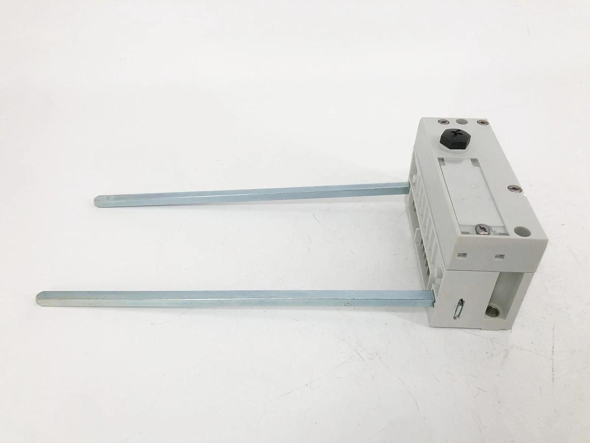 New Festo VMPAL-EPL-CPX End Plate 570783 - No Box