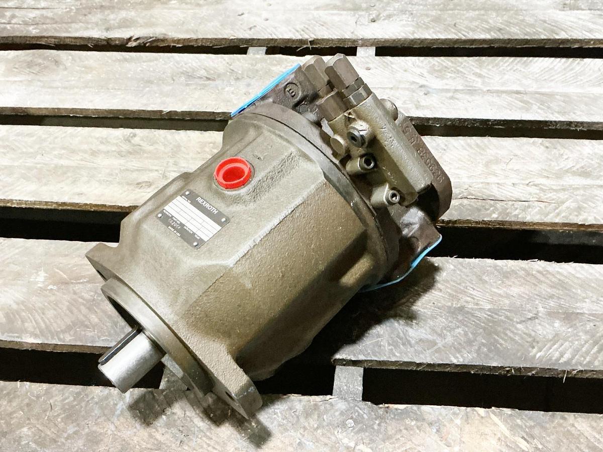 New Rexroth AA10VS071DR/31R PKC92K05 Gear Pump GG2064 - No Box