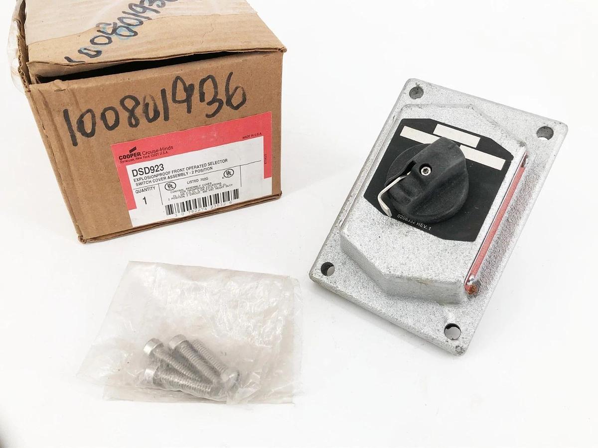 New Crouse Hinds DSD923 Explosion-proof Front Operated Selector Switch Model M01