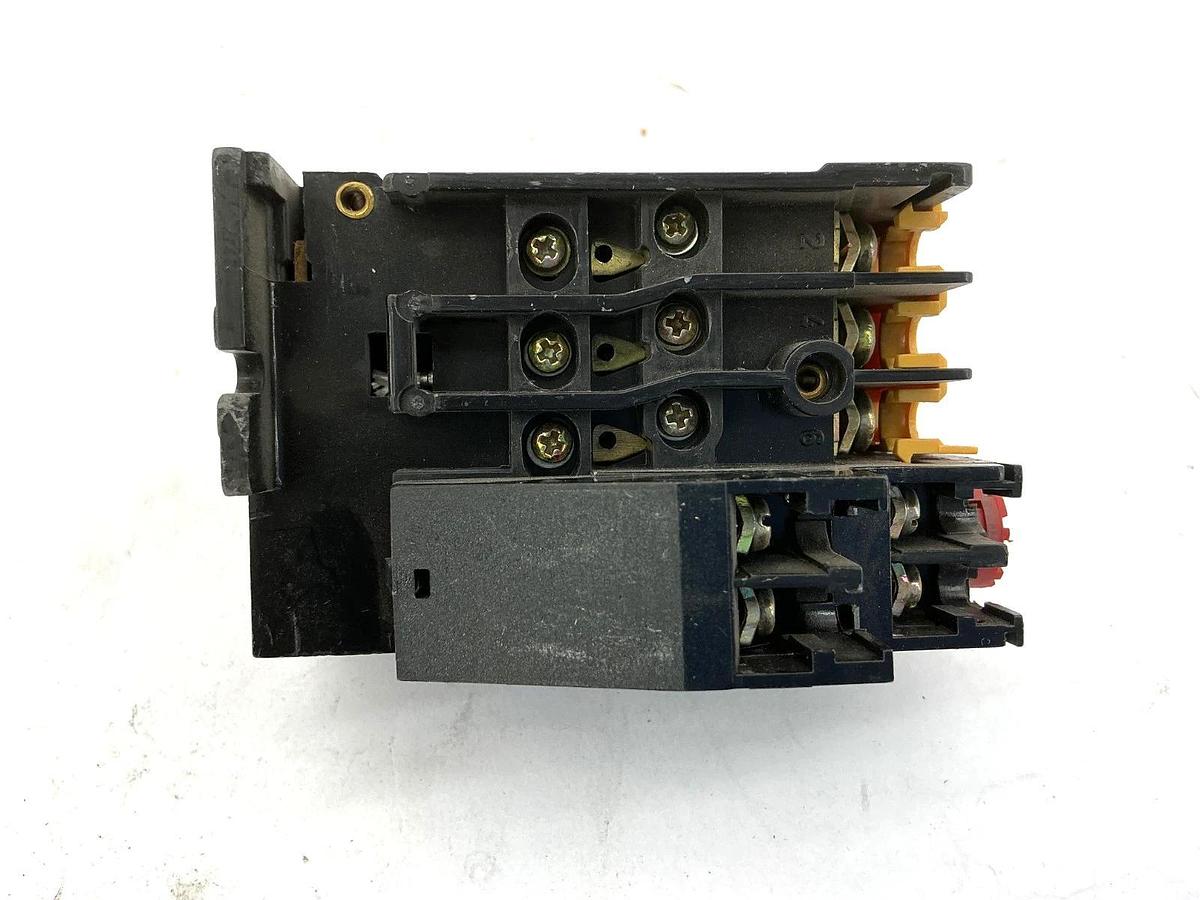 Used Allen Bradley 193-BSB12 Ser A Relay Current Range 0.8A-1.2A 380V