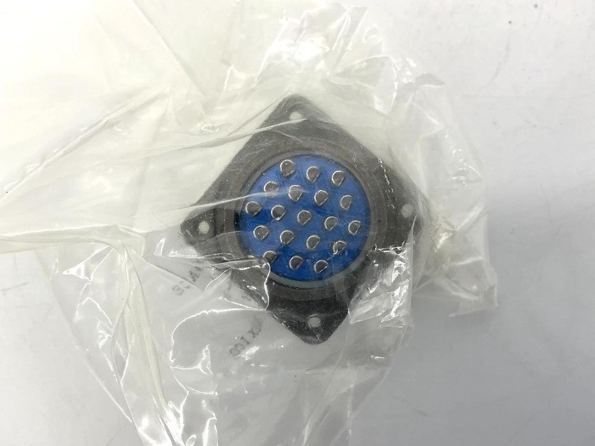 New Amphenol-Aerospace 97-3102A-22-14S Connector Receptacle Male/Female 19-Pin
