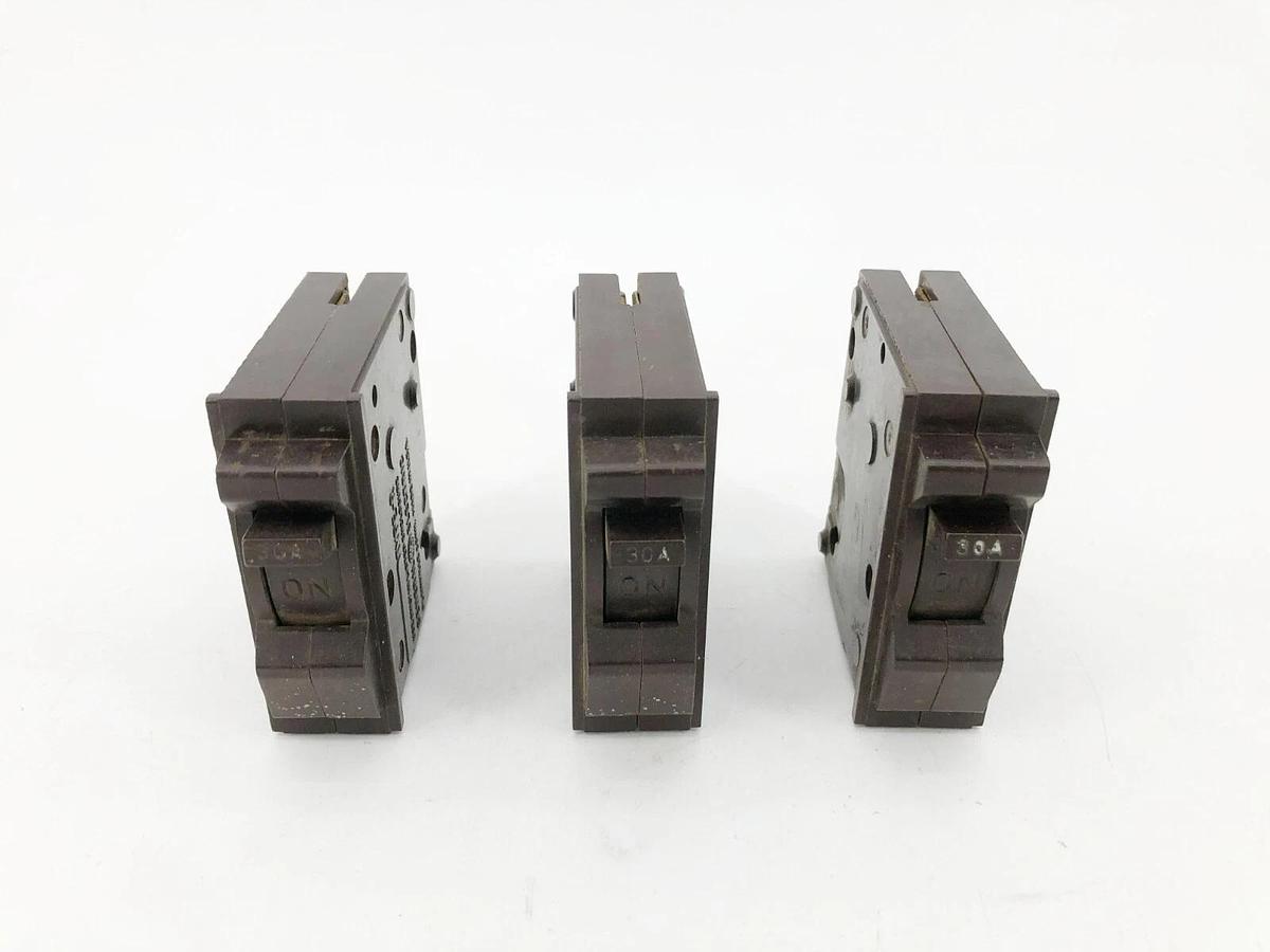 Used Lot of 3 GE General Electric R130 Circuit Breakers 30A 120/240VAC 1 Pole