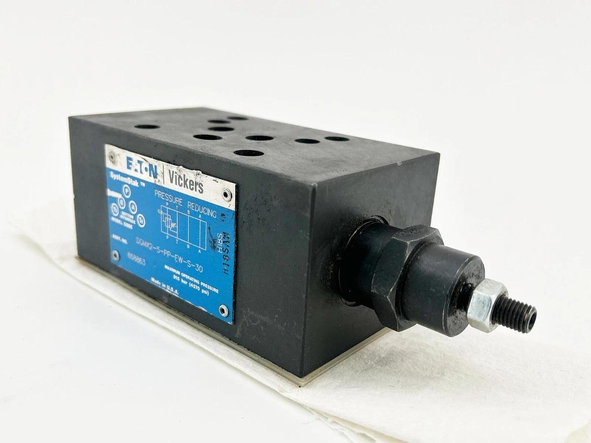 New Eaton Vickers DGMX2-5-PP-FW-S-30 Pressure Reducing Valve 868863 - No Box