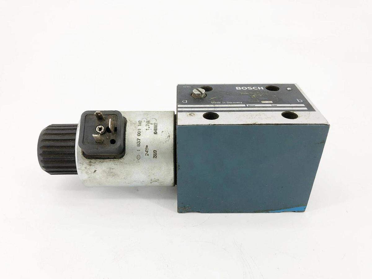 Used Bosch 0810001825 Hydraulic Valve 315bar 24V 1.74A 081WV10P1M1068WS024/00D0