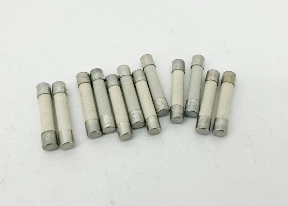 Lot of 12 New Bussmann MDA 25 Time Delay Fuses 25A 250V