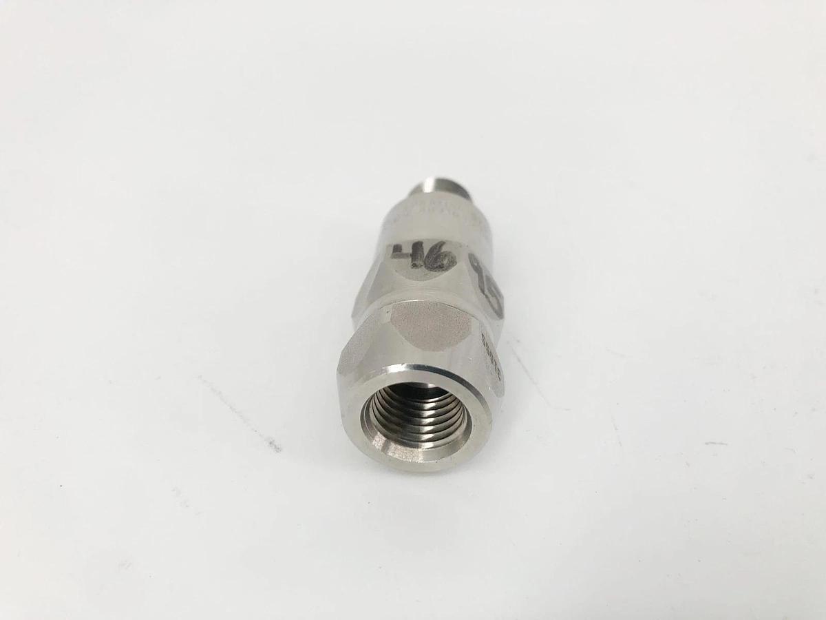 Lot of 2 New Spraying Systems 1/4AB-316SS Check Valves 1/4" - No Box