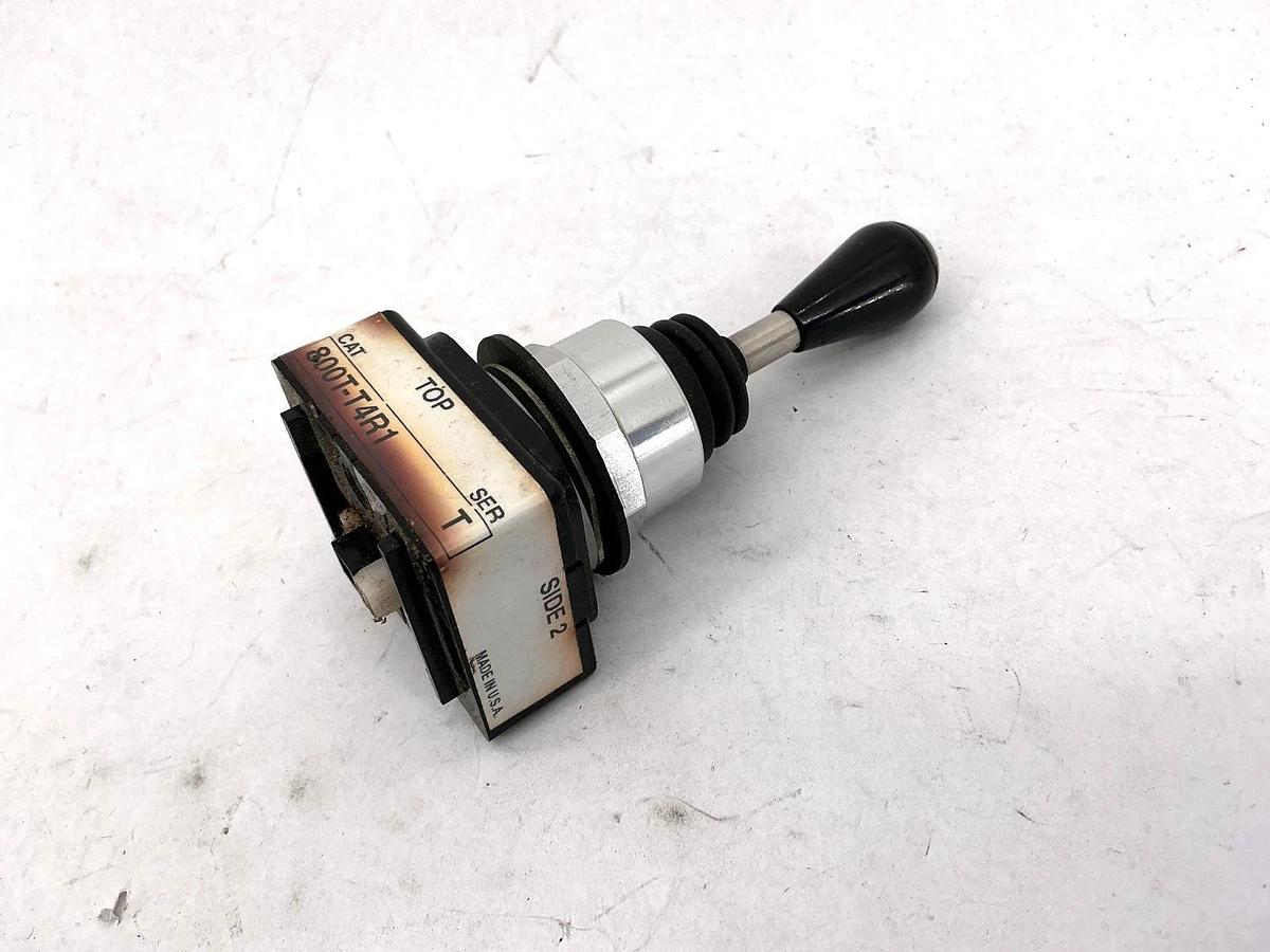 Used Allen Bradley 800T-T4R1 Ser T Toggle Switch 4-Way