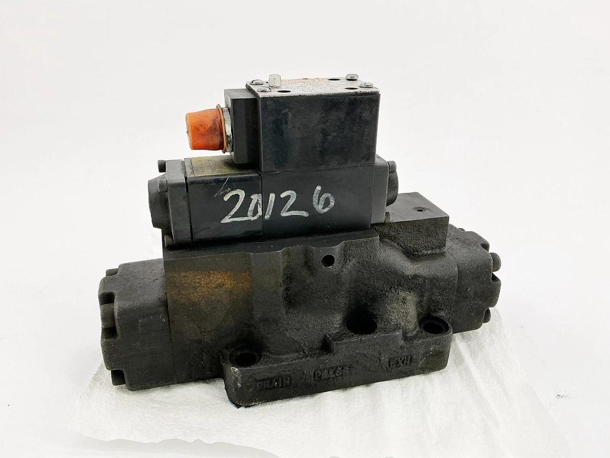 Used Racine FD4-BTHS-106SE-60-1840 Solenoid Valve 3000PSI 110/115V 50/60Hz
