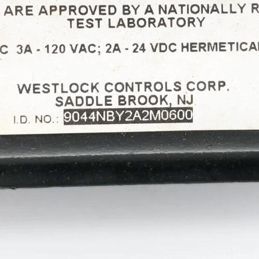 New Westlock 9044NBY2A2M0600 Prox Switch Position Monitor 3A 120VAC 2A 24VDC