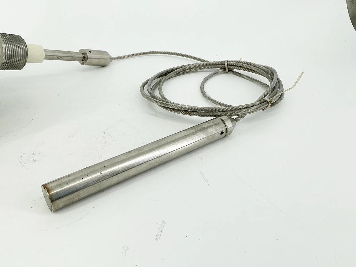 New Monitor 11-8331-1 Level Switch Sensor Probe 10HO 230V 30PSI - No Box