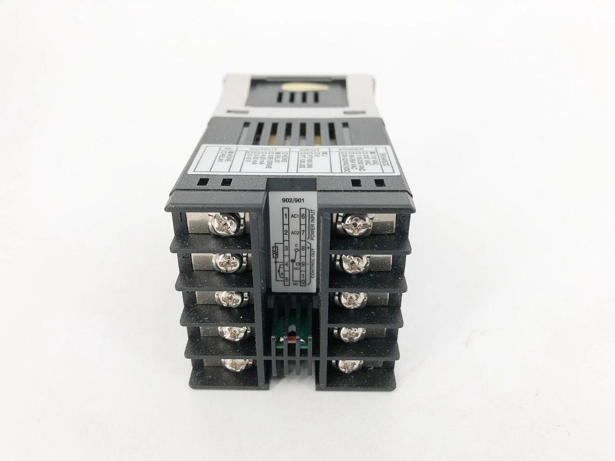 New Tempco TEC-901 Temperature Controller TEC17112 110VAC