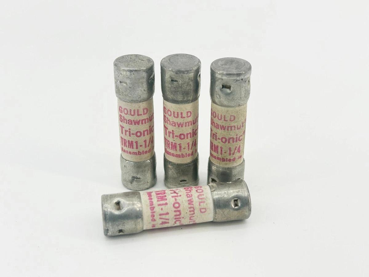 New Lot of 4 Ferraz Shawmut TRM1-1/4 Time Delay Fuse 1.25A 250V - No Box